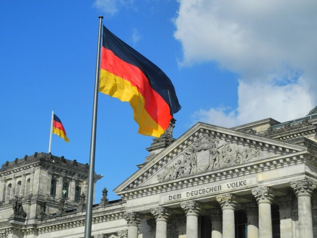 Wir Deutschen sind erpressbar geworden, weil wir keine eigene Geschichte mehr haben