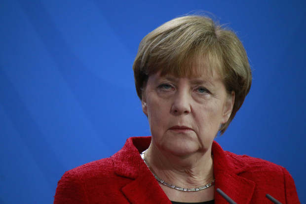 Drei Verfassungsrichter gegen Merkel – warum ist sie noch im Amt?