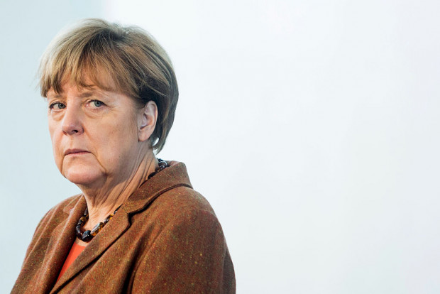 Treten Sie zurück, Frau Merkel