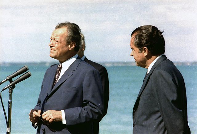 willy-brandt-und-richard-nixon_1-588x398