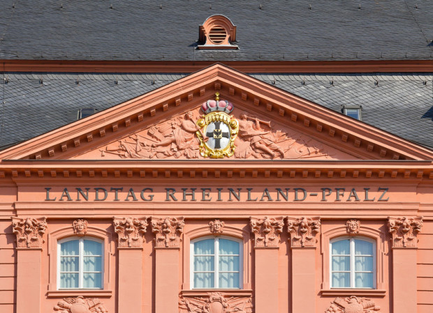 Macht außer Kontrolle – Der Diätencoup von Rheinland-Pfalz