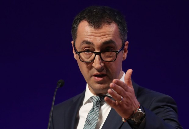 Herr Özdemir, wie viel Hanf darf’s denn sein?