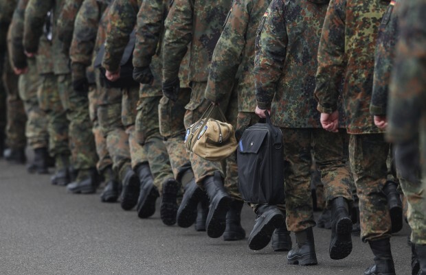Bundesregierung verweigert deutschen Soldaten im Auslandseinsatz die Impfung