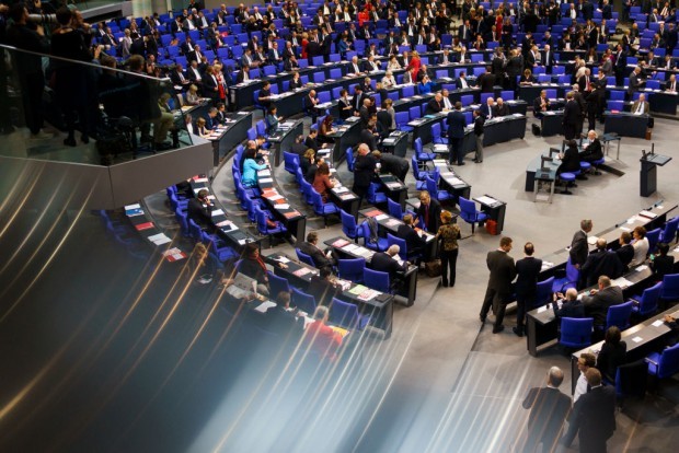 Parteienstaat Deutschland – beherrscht, gelähmt, geplündert