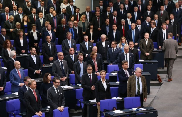 Der Parteienstaat absorbiert ein weiteres Mitglied