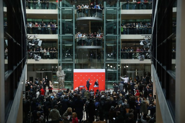 Merkel moderiert eine SPD-Regierung