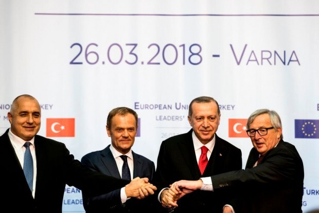 Erdogan und sein „Rabia“-Gruß