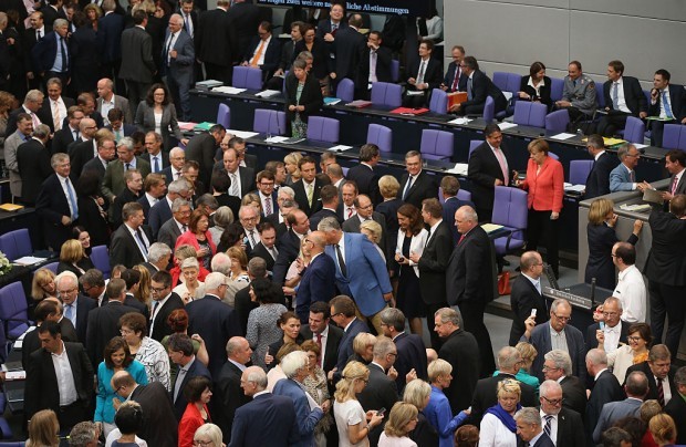 Berufspolitiker: Ergebnis und Garant des Parteienstaats zugleich