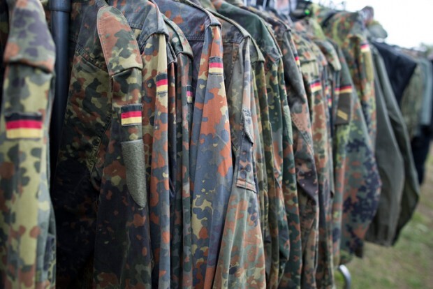Rekruten, Drohnen und Cyberwar – Personalstrategie der Bundeswehr hinter Nebelkerzen