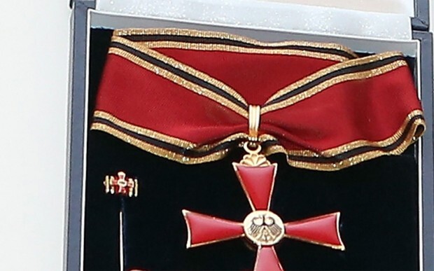 Ein Kreuz für Dunja