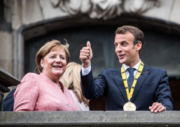 Macron macht in Aachen den Trump
