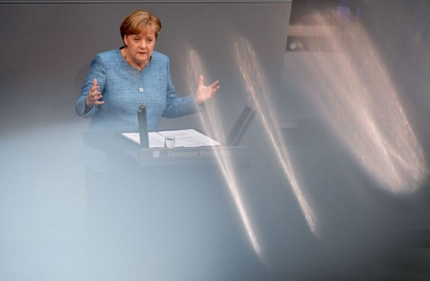 Generalaussprache der Bundeskanzlerin: Ohren zu und durch