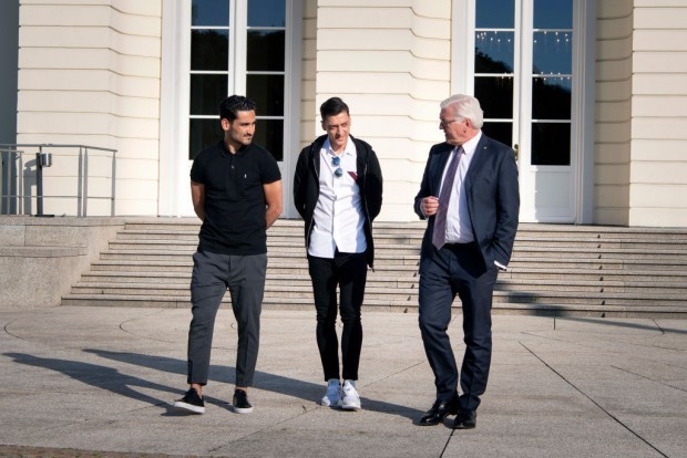 Özil und Gündogan ausgepfiffen