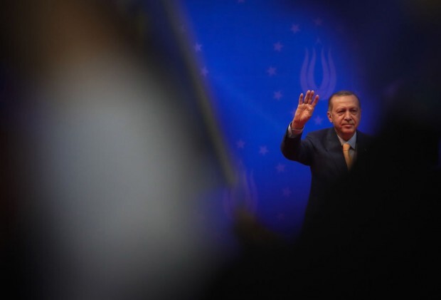 … und schon ruft er nach der NATO. Wie Erdogan sich verkalkuliert hat.