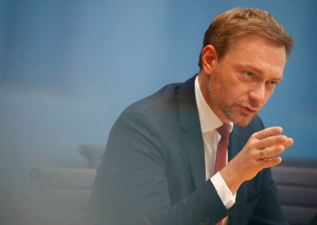 FDP fordert Asylantrag schon im Ausland zu stellen
