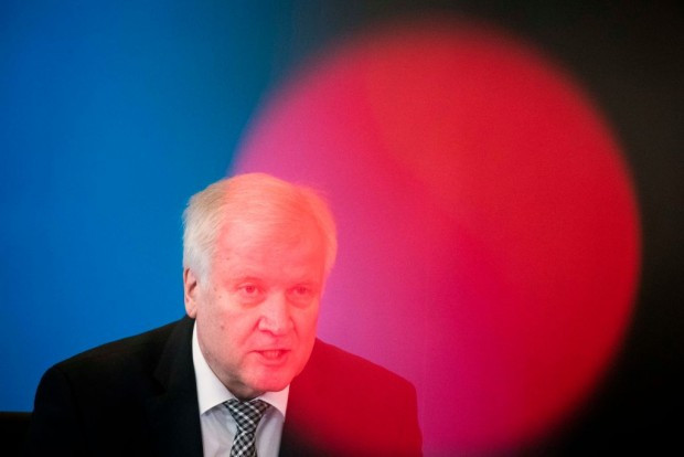 Seehofer schürt Angst und Verunsicherung – bedroht Freiheit und Demokratie