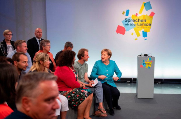 Angela Merkel beim Bürgerdialog in Jena