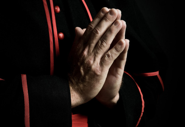Kirchen: Menschenverachtung in Gottes Namen