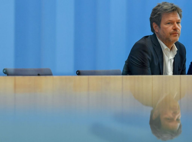Mit heißer Nadel: Robert Habeck strickt das soziale Netz enger