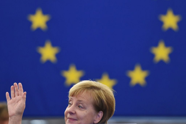 Europäische Armee? Merkel vor dem EU-Parlament