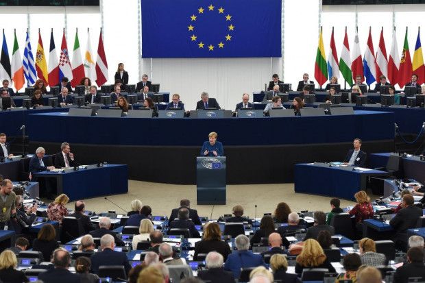 Merkels „Vision“ einer „echten europäischen Armee“