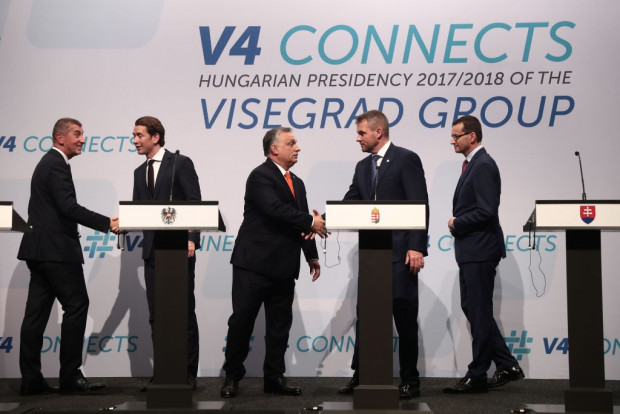 Sebastian Kurz zu Vise­grád-Konferenz nach Prag