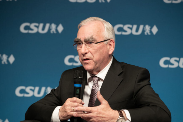 Ex-Finanzminister Waigel: Bundesregierung muss Soli abschaffen