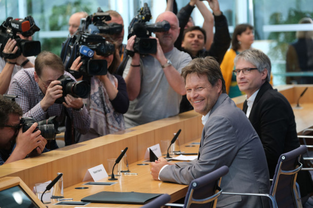 Grüne: Im Umfragehoch, aber nur in Deutschland