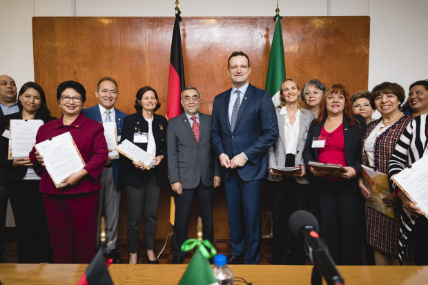Jens Spahn wirbt Pflegekräfte in  Mexiko an