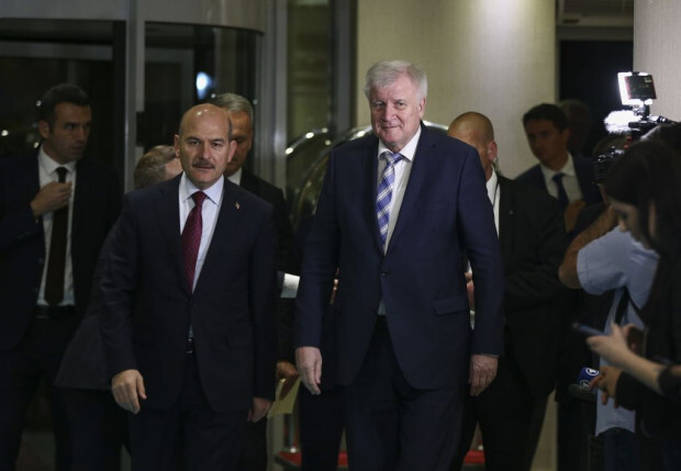 Horst Seehofer warnt vor „Flüchtlings“zahlen wie 2015