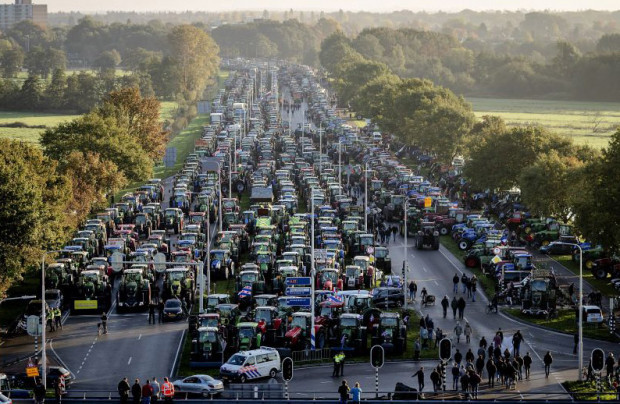 Bauernproteste: Mit dem Traktor gegen das Höfe-Sterben
