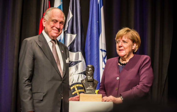 Theodor Herzl-Preis an Merkel: Wofür?