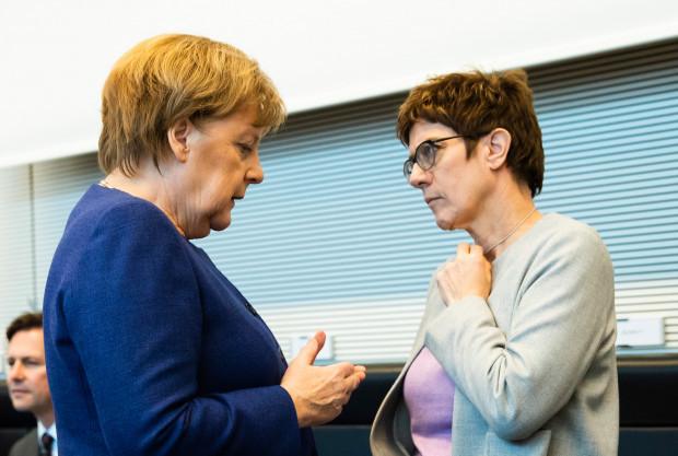 INSA: CDU/CSU runter auf 25,5%, Grüne auf 21%