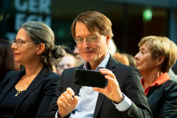 SPD-Lauterbach blamiert sich mit Tweet zu „Wir“ und „Juden“