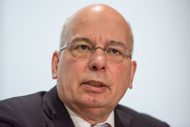 Rainer Wendt zu Fall gebracht: Ministerpräsident beugt sich Kanzleramt