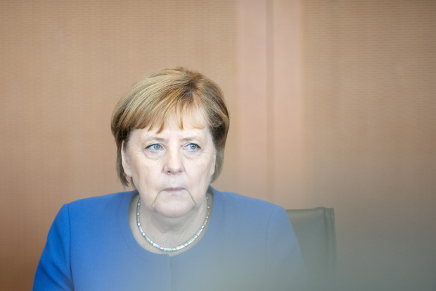 Merkel – Die Kanzlerin, die nicht schützen kann