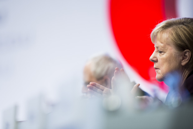 Politologe Weidenfeld: Die politische Mitte ist hohl und inhaltsleer geworden