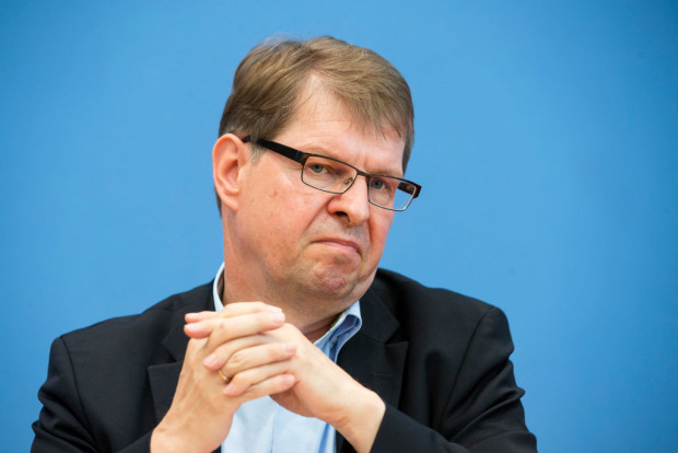 Stegner sieht Wiedervereinigung von SPD und PDS