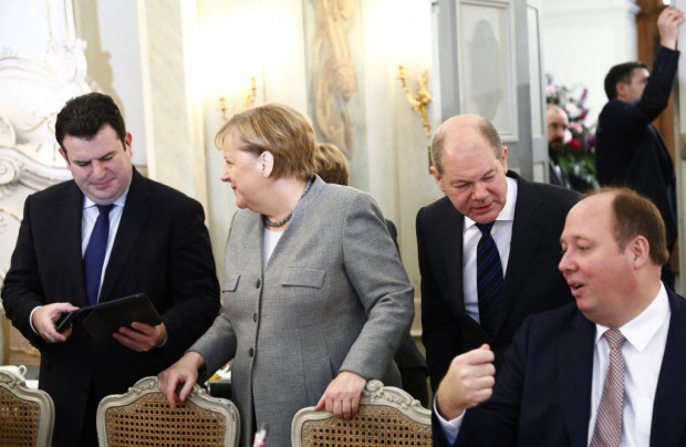 Zuwanderungsgipfel: Acht Punkte für eine bessere Fachkräfte-Politik