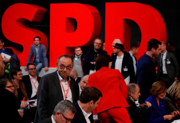 SPD: Alle im Doppellenker-Bus im Kreisverkehr