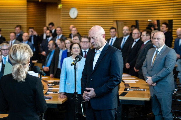 Thüringen: Flügelschlagen in Berlin, gelebte Realität in Erfurt