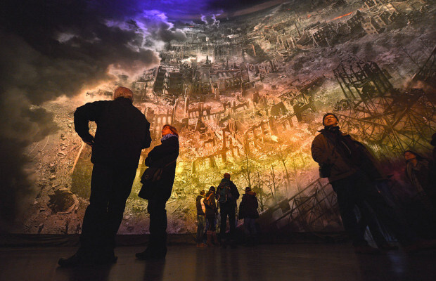 Hinein in den Höllenschlund –  Dresden im Februar 1945