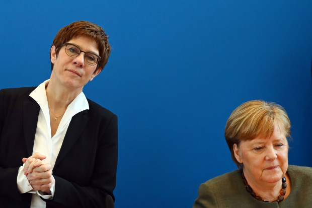 Internationale Presseschau: „Die Welt der deutschen Politik auf den Kopf gestellt“