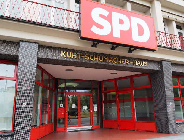 Steuer-Affäre und Parteispenden: SPD in großer Bedrängnis