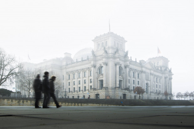 Corona als Regierungsform