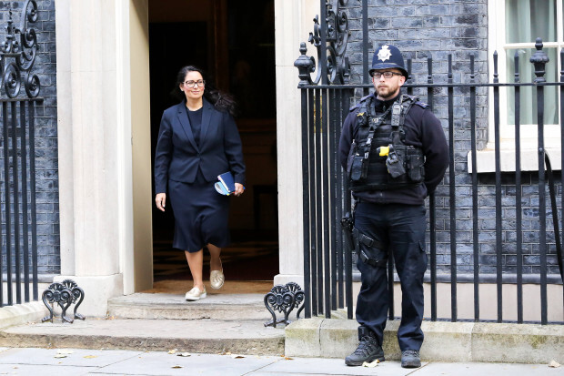 Britische Regierung will Vergewaltigungen durch pakistanische Banden aufklären