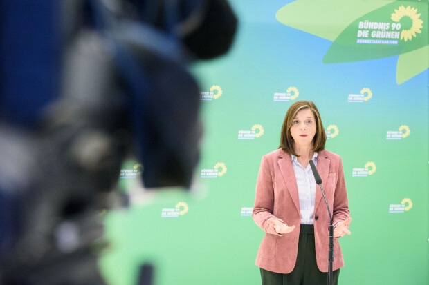 Göring-Eckardt für feministische Planwirtschaft