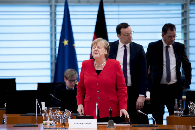 Merkel: „Dann macht’s halt ohne mich“ – nichts lieber als das