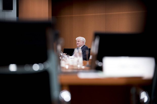 Studie aus dem BMI Teil 4: Im Ministerium versandet, Presse gehorcht