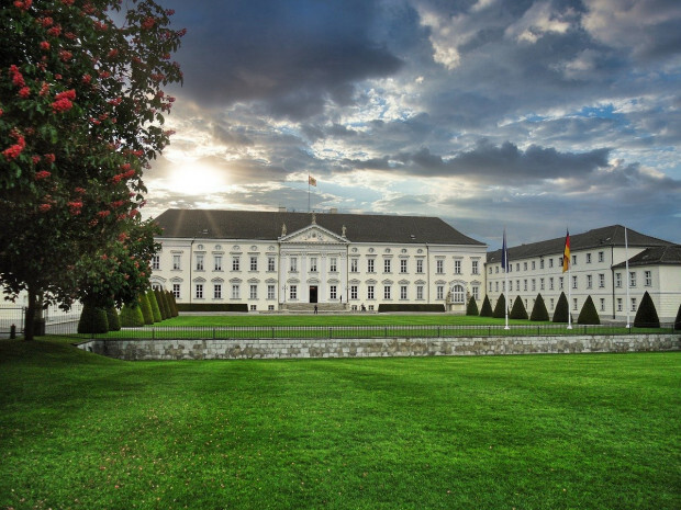 taz-Hassautorin ignorierte Einladung des Bundespräsidenten wegen „almanya“-Abneigung